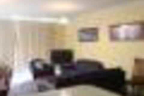 Twin Seasons 5 Deluxe Holiday Apartment - Accommodation Gold Coast 5