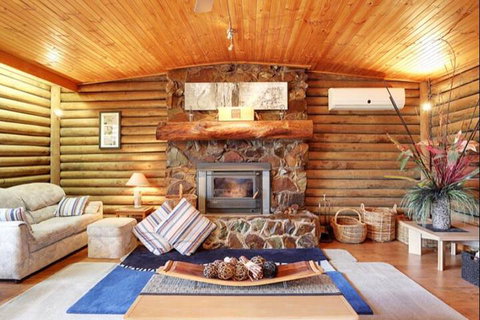 Sunway Farm Bed & Breakfast & Rosebud Cottage - Accommodation Gold Coast 2