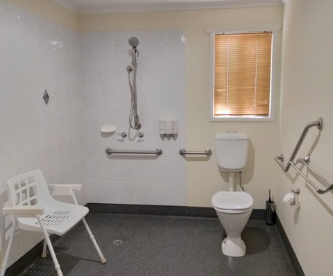 Emerald Motel Apartments - 1 Gold Coast 5