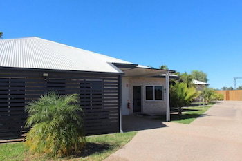 Emerald Park Motel - 1 Gold Coast 2