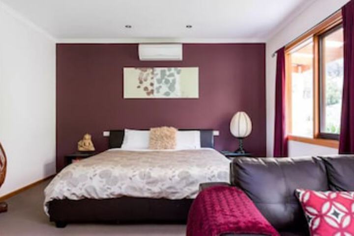 Mount Macedon VIC Gold Coast 4U