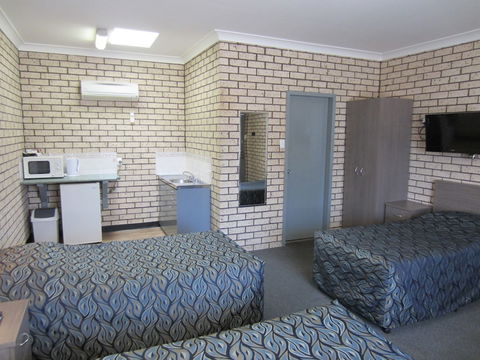 Cowra Crest Motel - Accommodation Gold Coast 4