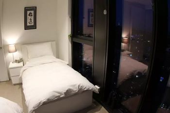 EQ Apartment - Accommodation Gold Coast 4