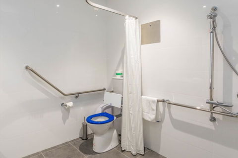 Civic Apartments - Accommodation Gold Coast 7