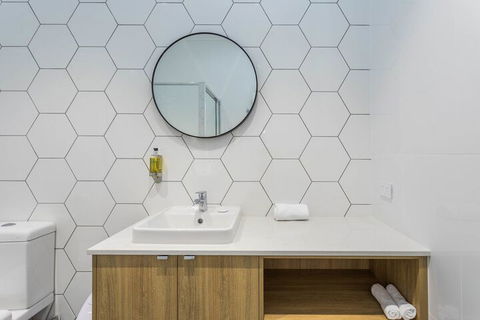 Civic Apartments - Accommodation Gold Coast 4
