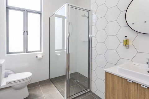 Civic Apartments - Accommodation Gold Coast 5