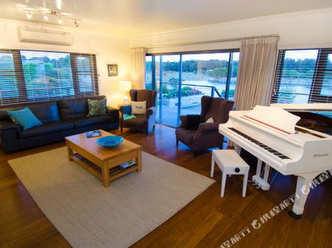 Charlie Bravo Villa Margaret River - Gold Coast 4U 3
