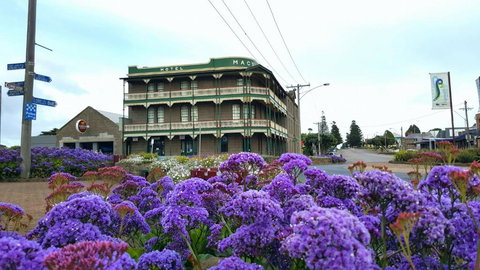 Georgia - Accommodation Gold Coast 2