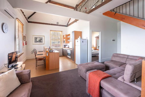 Raffless - Accommodation Gold Coast 4