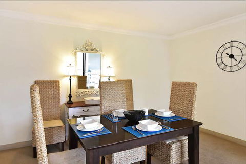 Sorrento Apartment 202 - Gold Coast 4U 1