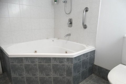 MAS Country Colonial Motor Inn - Accommodation Gold Coast 6