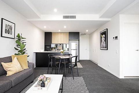 CANBERRA CHIC-Hosted By L'Abode - Accommodation Gold Coast 6