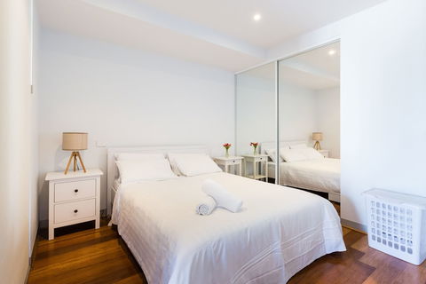 RIVER, 1BDR Melbourne Apartment - Gold Coast 4U 3