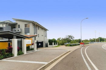 City Stadium Apartment On The Riverfront - Accommodation Gold Coast 0