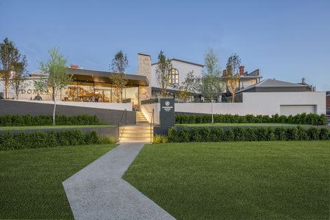 Farmers Home Hotel - Accommodation Gold Coast 1