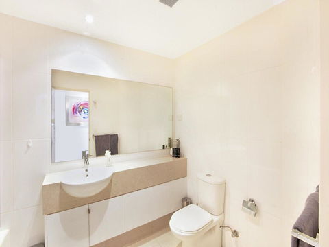Coast Luxury Apartment 22 - Gold Coast 4U 3