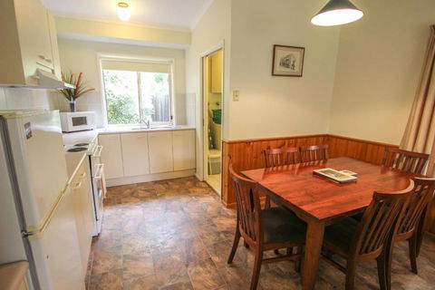 Silver Birches Holiday Unit 10 - Accommodation Gold Coast 3