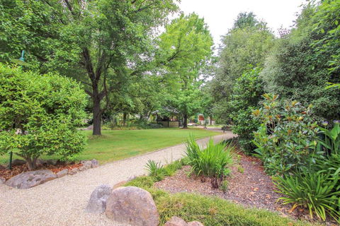 Silver Birches Holiday Unit 10 - Accommodation Gold Coast 4