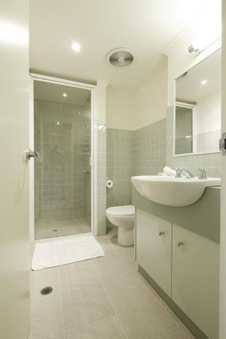Whistler 2 - Accommodation Gold Coast 5