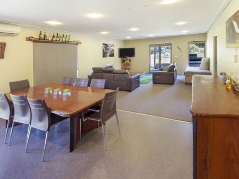Kickenback Lodge - Accommodation Gold Coast 5