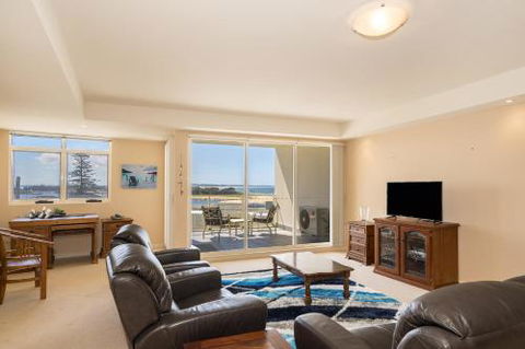 Ocean Views Unit 15 The Entrance NSW - Gold Coast 4U 1