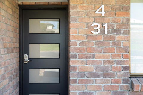 City Four Apartment - Accommodation Gold Coast 2