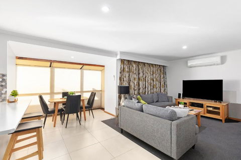 City Four Apartment - Accommodation Gold Coast 1