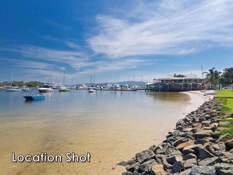 1 Peninsula Waters 2 4 Soldiers Point Road Aircon Pool & Massive Outdoor Area - Accommodation Gold Coast 5