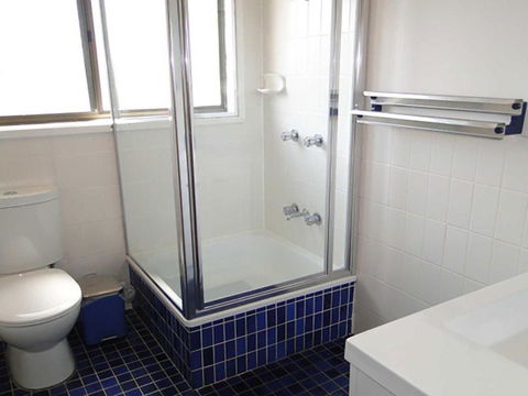 3 / 4 Victor Parade Great Townhouse & Walk To The Beach - Accommodation Gold Coast 4