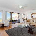 2 The Pelicans 53 Soldiers Point Road Ground Floor Unit On The Waterfront - Accommodation Gold Coast 0