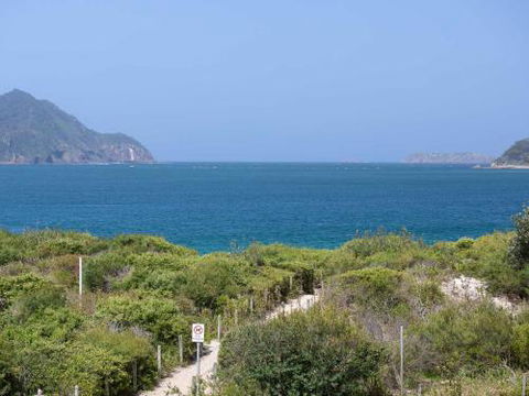 10 Intrepid 3 Intrepid Close Water Views Over Shoal Bay Beach - Accommodation Gold Coast 3