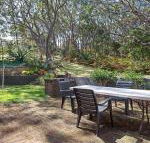 3 Adriana 83 Ronald Avenue unit with a backyard - Accommodation Gold Coast