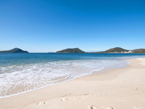 11 Promenade 8 Intrepid Close Air Conditioned Unit With Beautiful Water Views - Accommodation Gold Coast 6