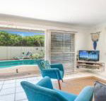 Barefoot in Lennox WiFi Foxtel Pool - Gold Coast 4U