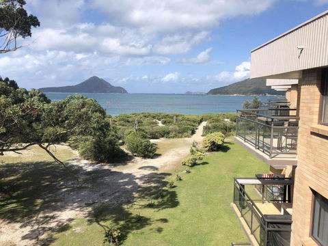 5 Intrepid 3 Intrepid Close Perfect Beachfront Location - Accommodation Gold Coast 3