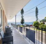 1 Shoal Towers 11 Shoal Bay Road fantastic unit across the road from beach - Accommodation Gold Coast