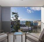 Unit 301 The Shoal 6 8 Bullecourt Street Air con walking to local shops  beach - Accommodation Gold Coast