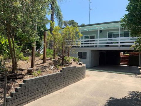 DRIFTAWAY ACROSS FROM SURF BEACH - Gold Coast 4U 0