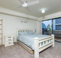 3 Peninsula Waters 2 4 Soldiers Point Rd Beautiful Air Conditioned Unit with Pool Lift  WIFI - Accommodation Gold Coast