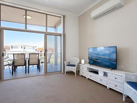 Walk On Birubi 1 / 40 Ocean Ave Pet Friendly WIFI Boat Parking & Water Views - Accommodation Gold Coast 5