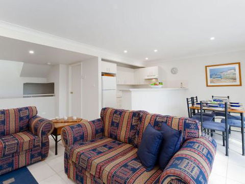 Walk On Birubi 1 / 40 Ocean Ave Pet Friendly WIFI Boat Parking & Water Views - Accommodation Gold Coast 1