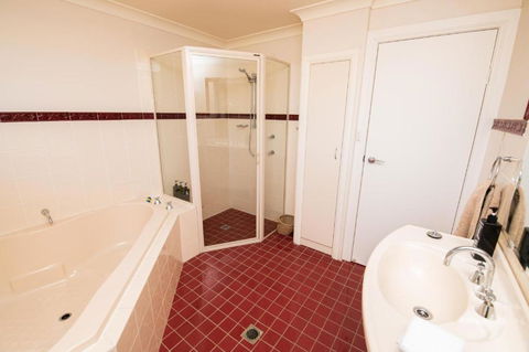 Kileys Run Rural Home Close To Orange - Gold Coast 4U 4