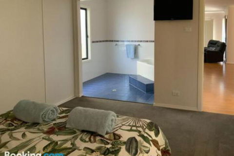 Endeavour 6 - 1 Gold Coast 3