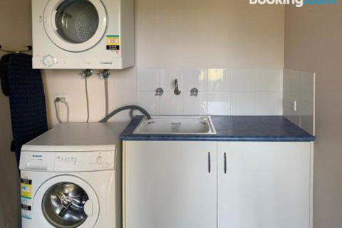 Endeavour 6 - 1 Gold Coast 0