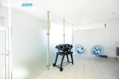 Bayline Beachfront Apartment No 4 - 1 Gold Coast 5