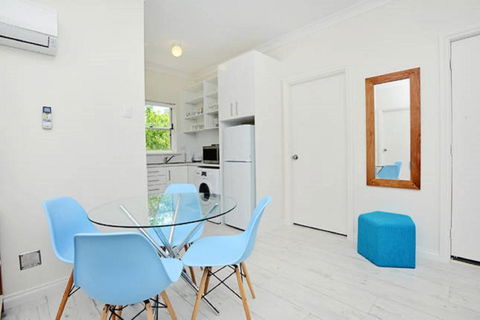 Smugglers Resort Style Apartments No 9 - Gold Coast 4U 6