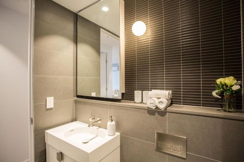 Sky Wonder - Accommodation Gold Coast 5