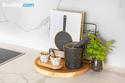Luxe 101 At Martha Cove Waterfront Luxury On The Marina Walk To Beach - Gold Coast 4U 4