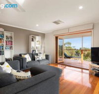 Acqua Vista water view fireplace walk to beach - Gold Coast 4U