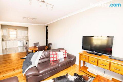 William Cottage Central Heritage Home - Gold Coast 4U 3